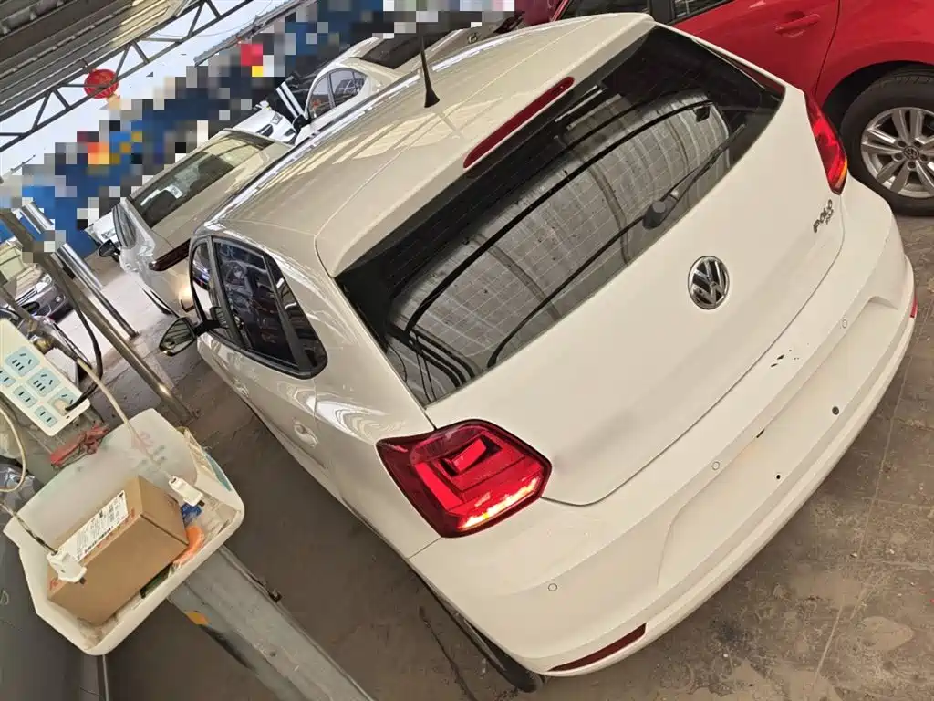 Volkswagen Polo 2016 1.6L Automatic Comfort фото 23