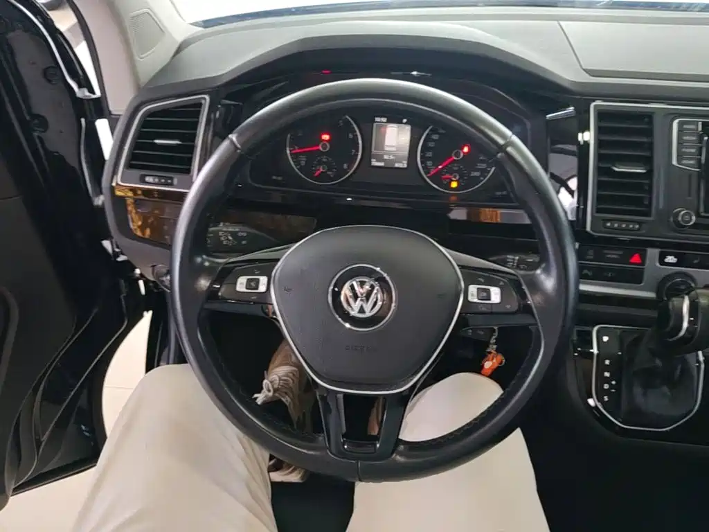 Volkswagen Multivan 2019 2019 2.0TSI 2WD Luxury 7-seater