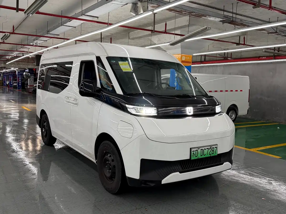 Yuan Cheng Farizon Super VAN 2025 Smart Wealth Edition Action 51kWh фото 3