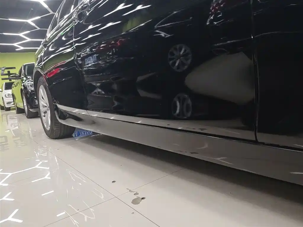 BMW 5 Series (Import) 2015 520i Elegance фото 21
