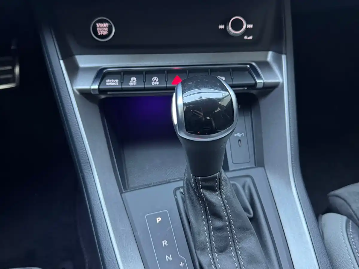 Audi Q3 2022 40 TFSI Fashion Dynamic фото 9