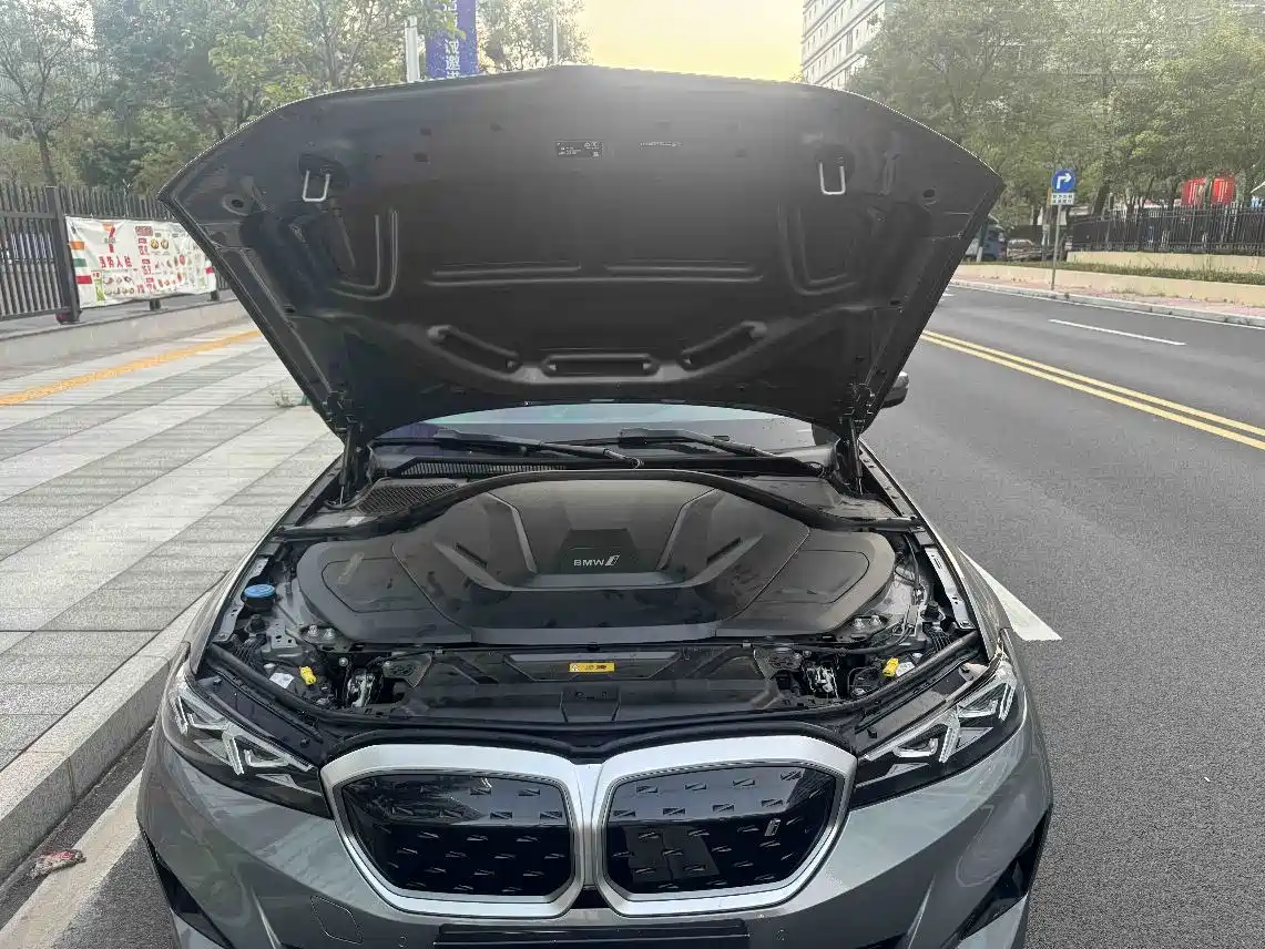 BMW i3 2022 eDrive 35 L фото 15