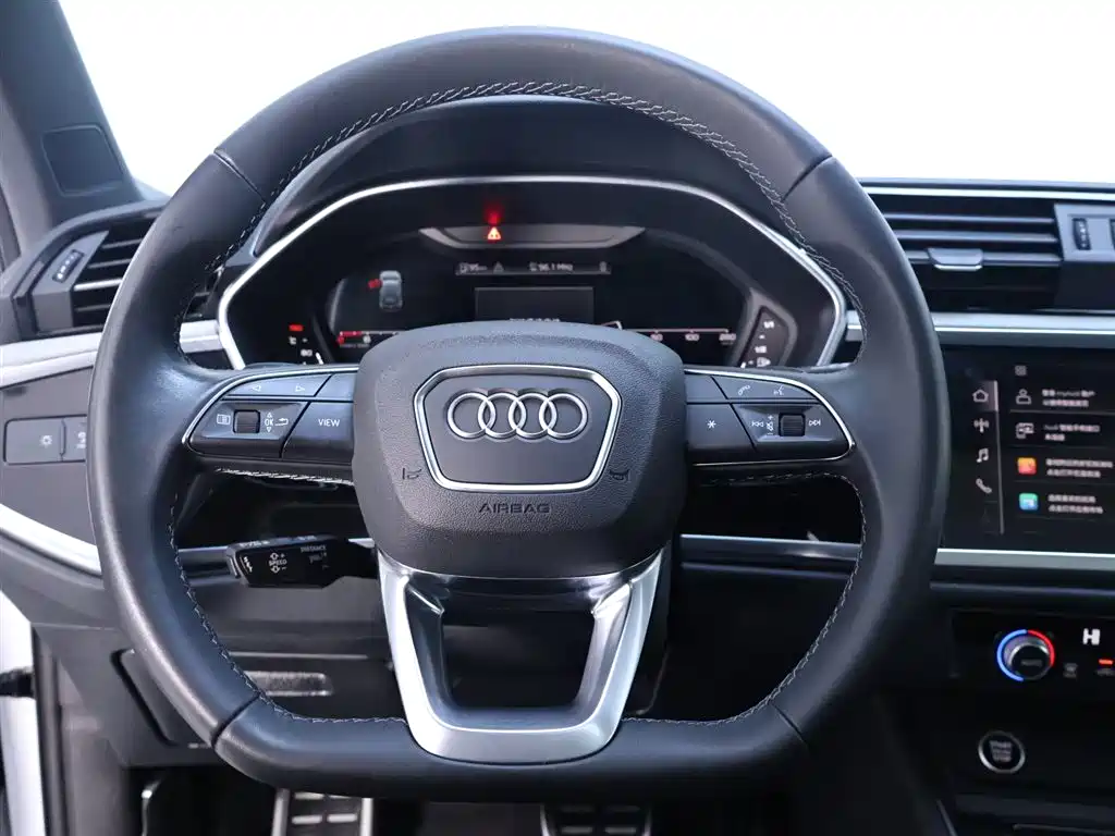 Audi Q3 2024 35 TFSI Fashion Sport фото 16