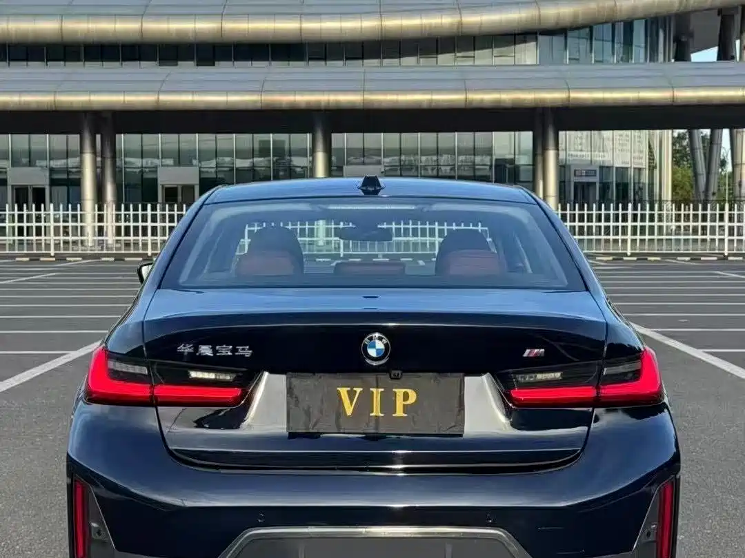 BMW 3 Series 2025 330Li M Sport Night Edition фото 2