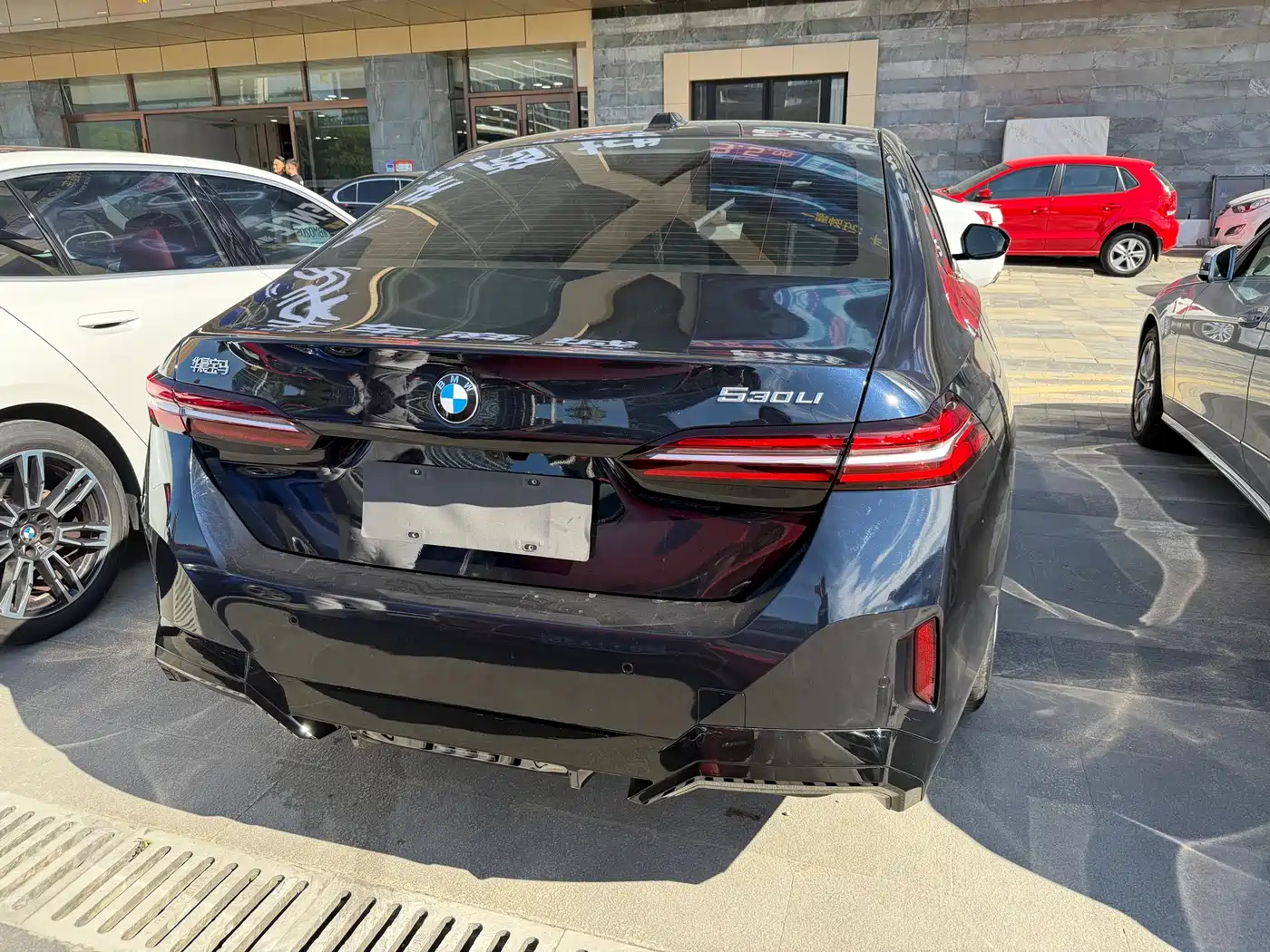 BMW 5 Series 2025 530Li Leading Luxury Package фото 15