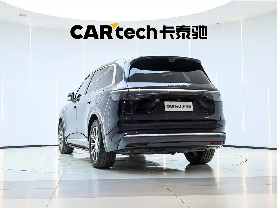 AITO Wenjie AITO M8 2025 Extended Range Ultra 53.4kWh 6-Seater фото 8