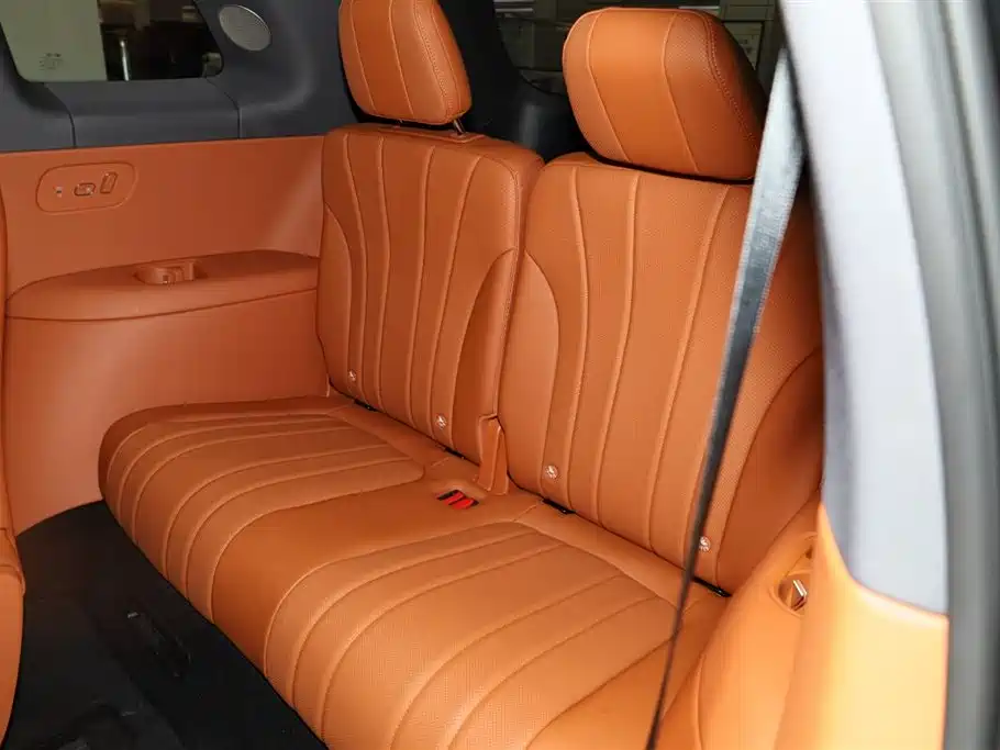 AITO Wenjie AITO M8 2025 Extended Range Ultra 53.4kWh 6-Seater фото 28