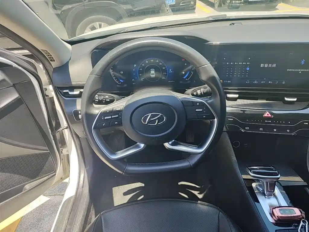 Photo 11 - Hyundai Mistra