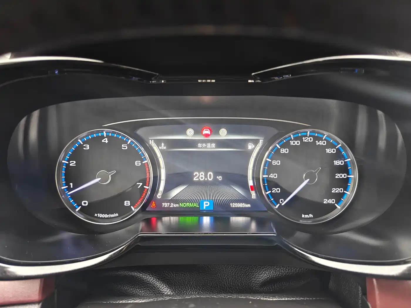 GAC Trumpchi Trumpchi GS8 2017 320T 2WD Luxury Edition (7-Seater) фото 14