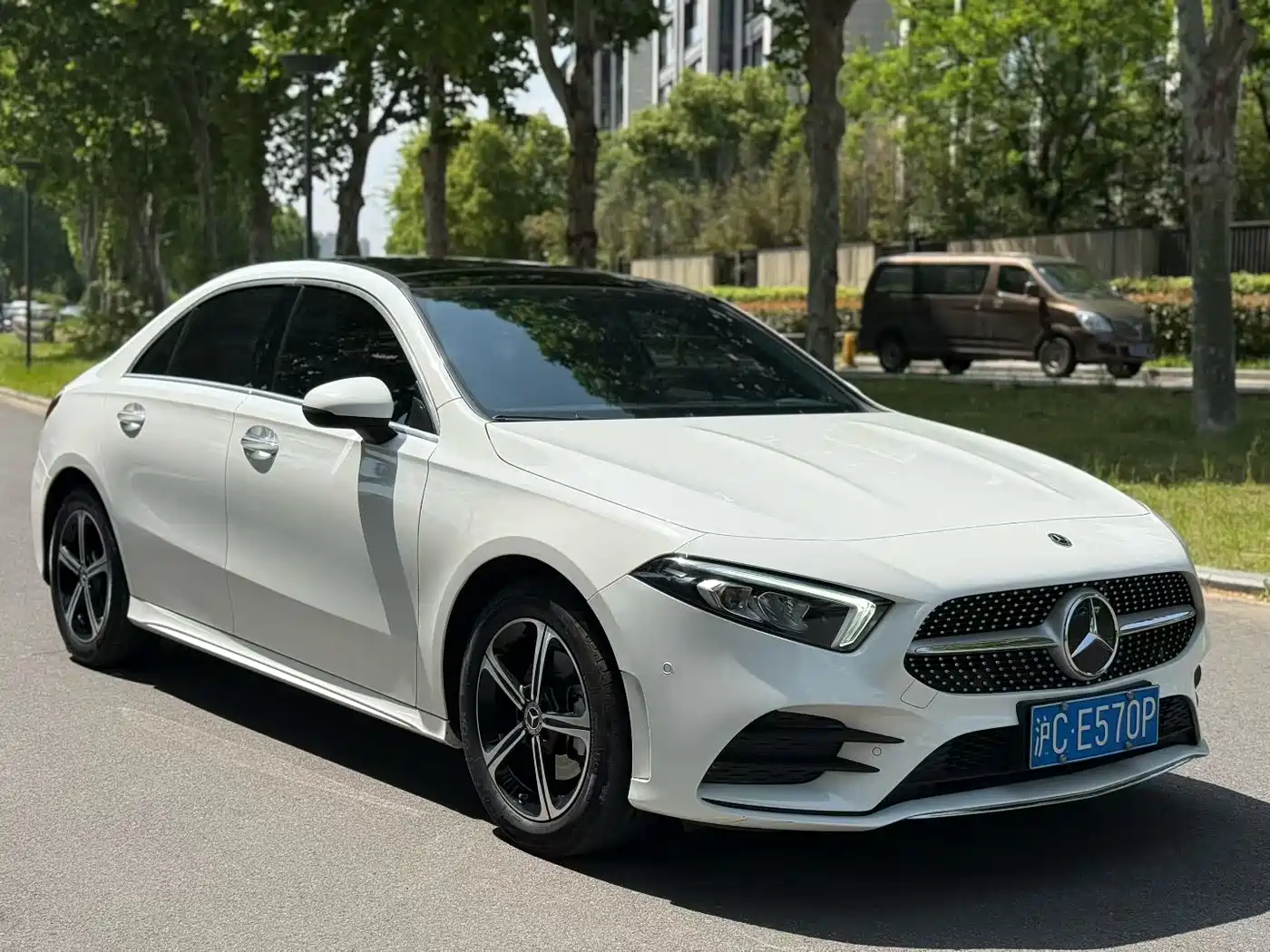 Mercedes-Benz A-Class 2023 A 200 L Fashion фото 3