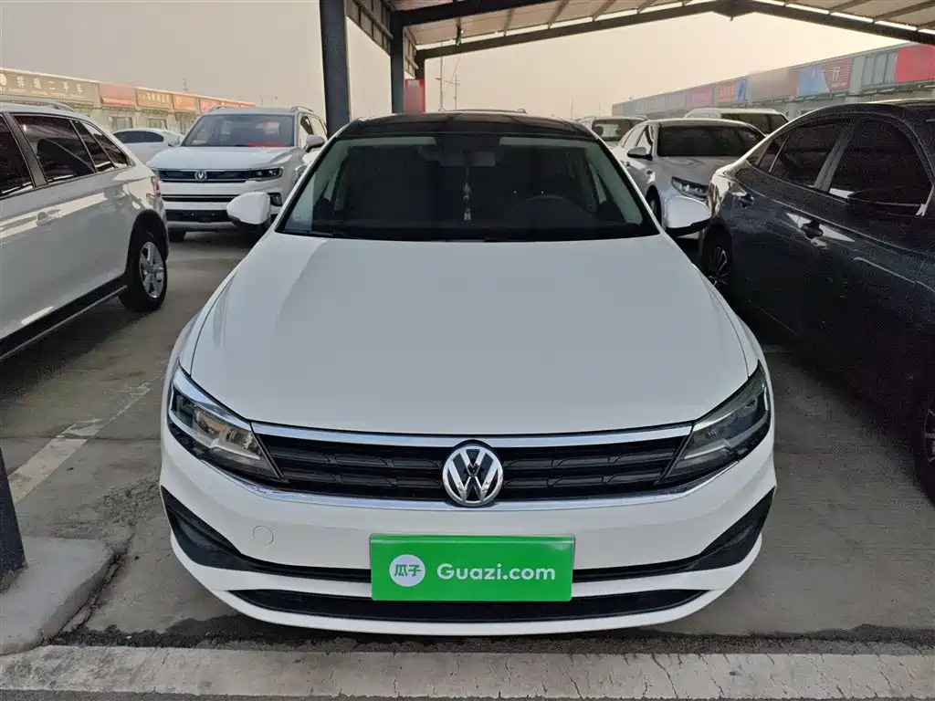VOLKSWAGEN LINGDU