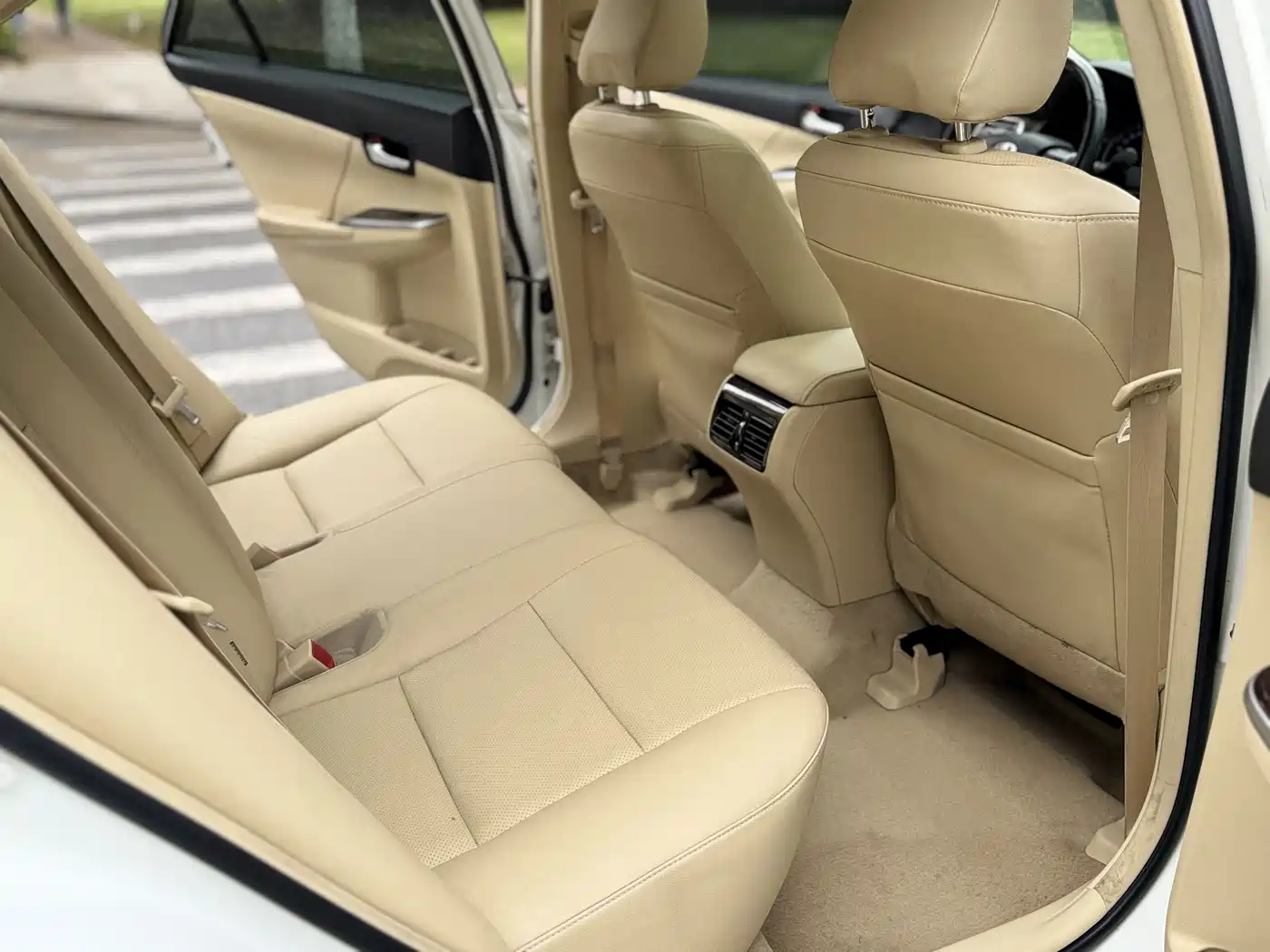Toyota Camry 2015 2.0G Leading Edition фото 11