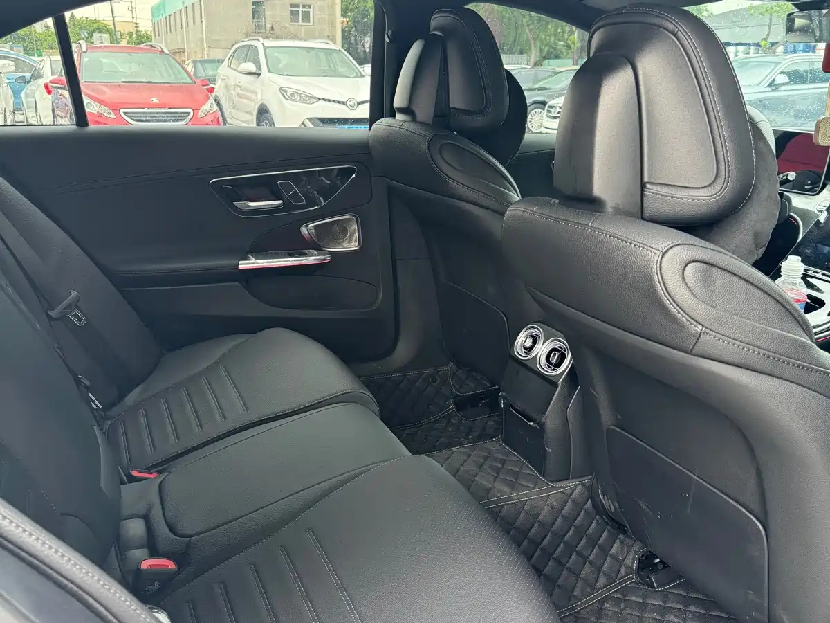 Mercedes-Benz C-Class 2025 2026 C 260 L 4MATIC Sport