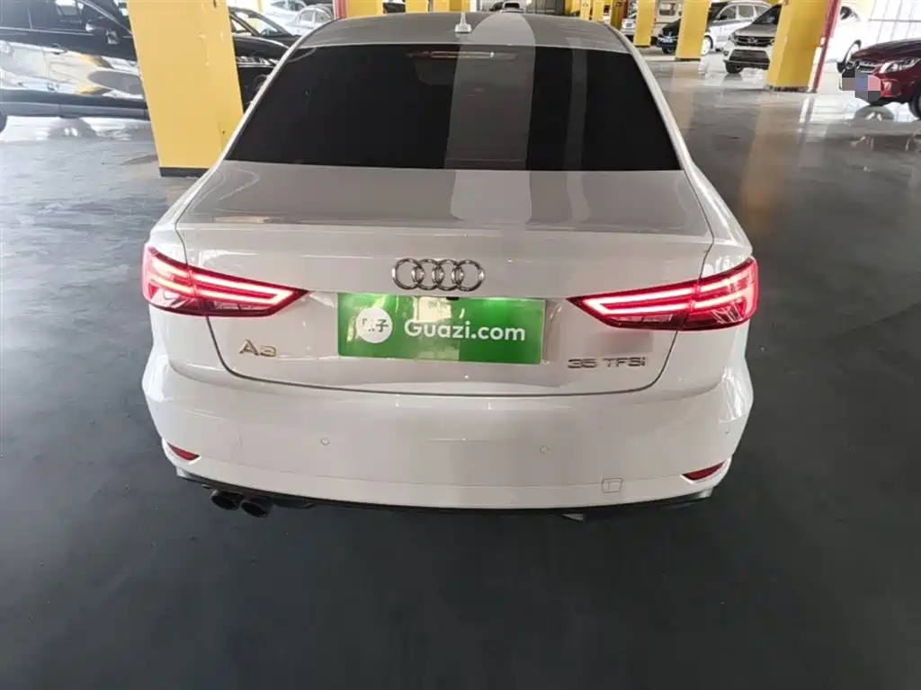Audi A3 2018 30th Anniversary Limousine 35 TFSI Progressive фото 6