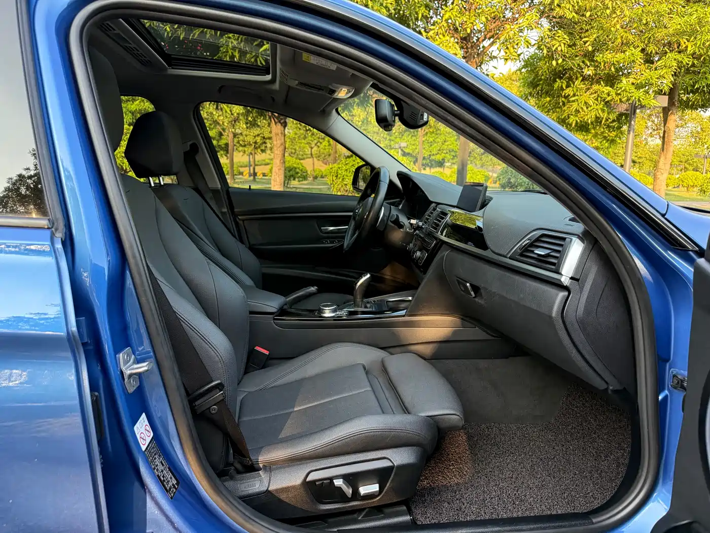 BMW 3 Series 2018 320Li Leading M Sport Package фото 7