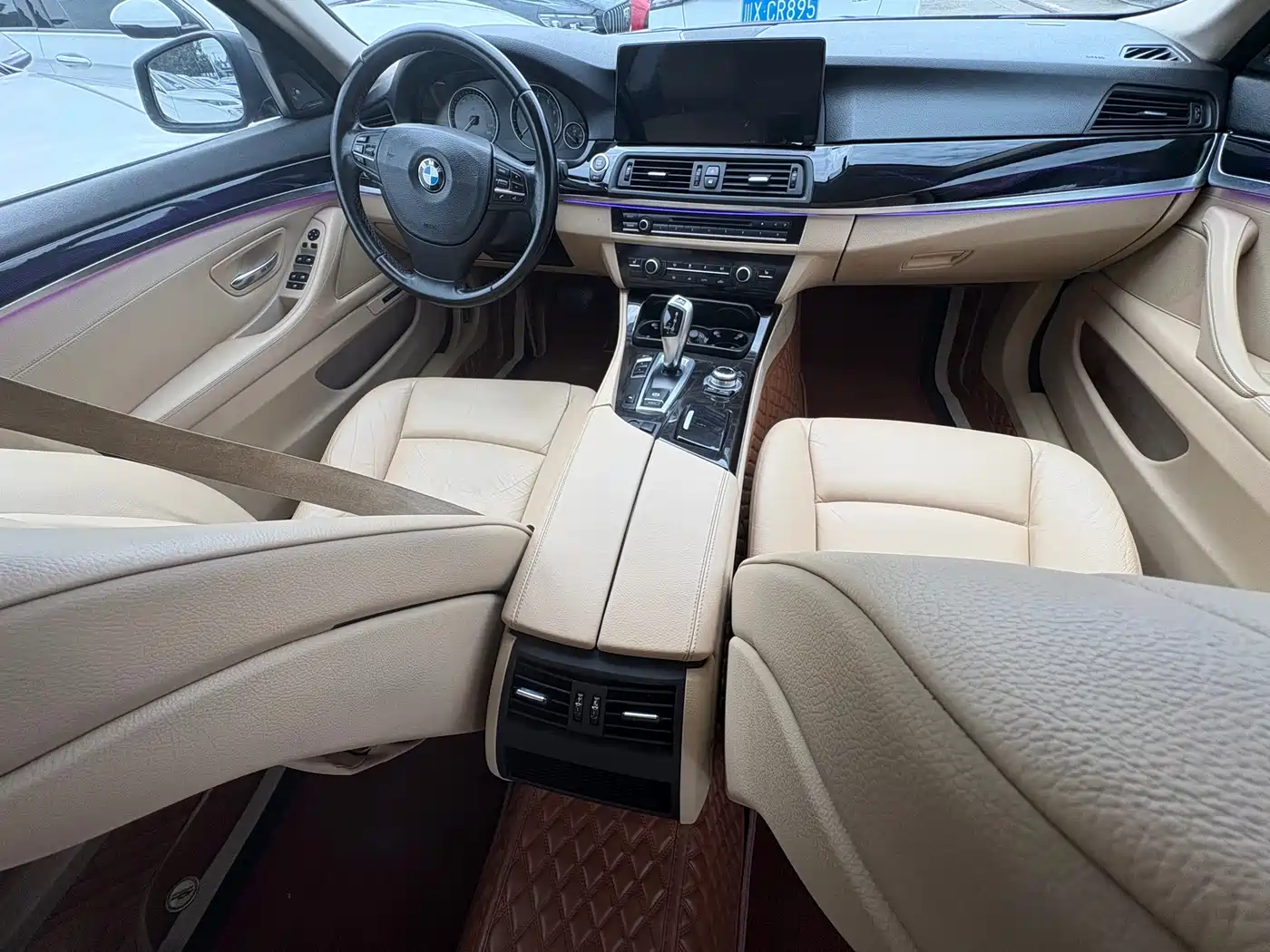 BMW 5 Series 2013 525Li Leadership фото 8