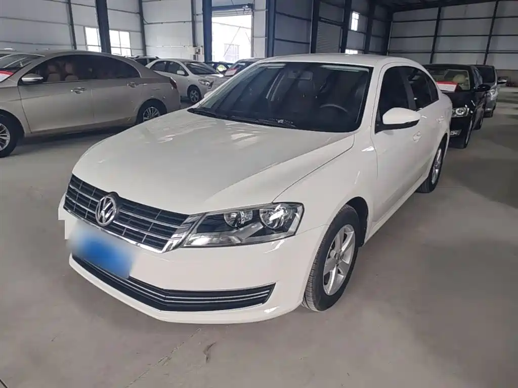 Volkswagen Lavida 2013 Facelift Classic 1.6L Manual Trend