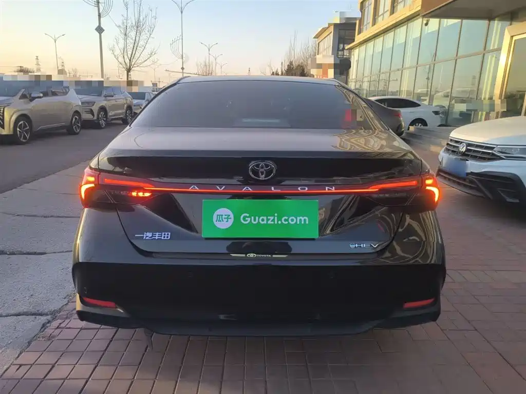 Toyota Avalon 2024 Hybrid 2.0L Luxury Edition фото 6