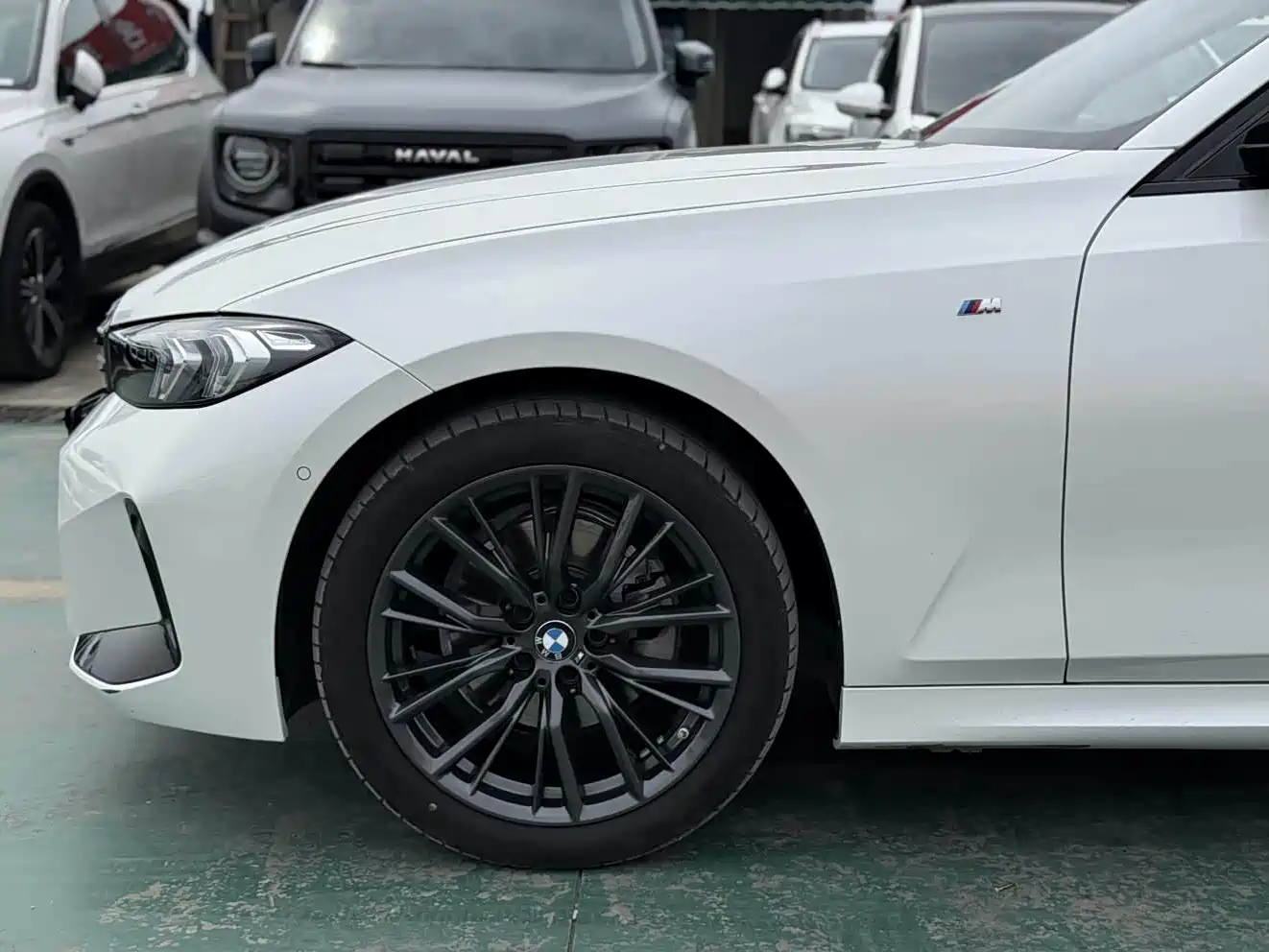 BMW 3 Series 2023 325Li M Sport Black Night Package фото 7