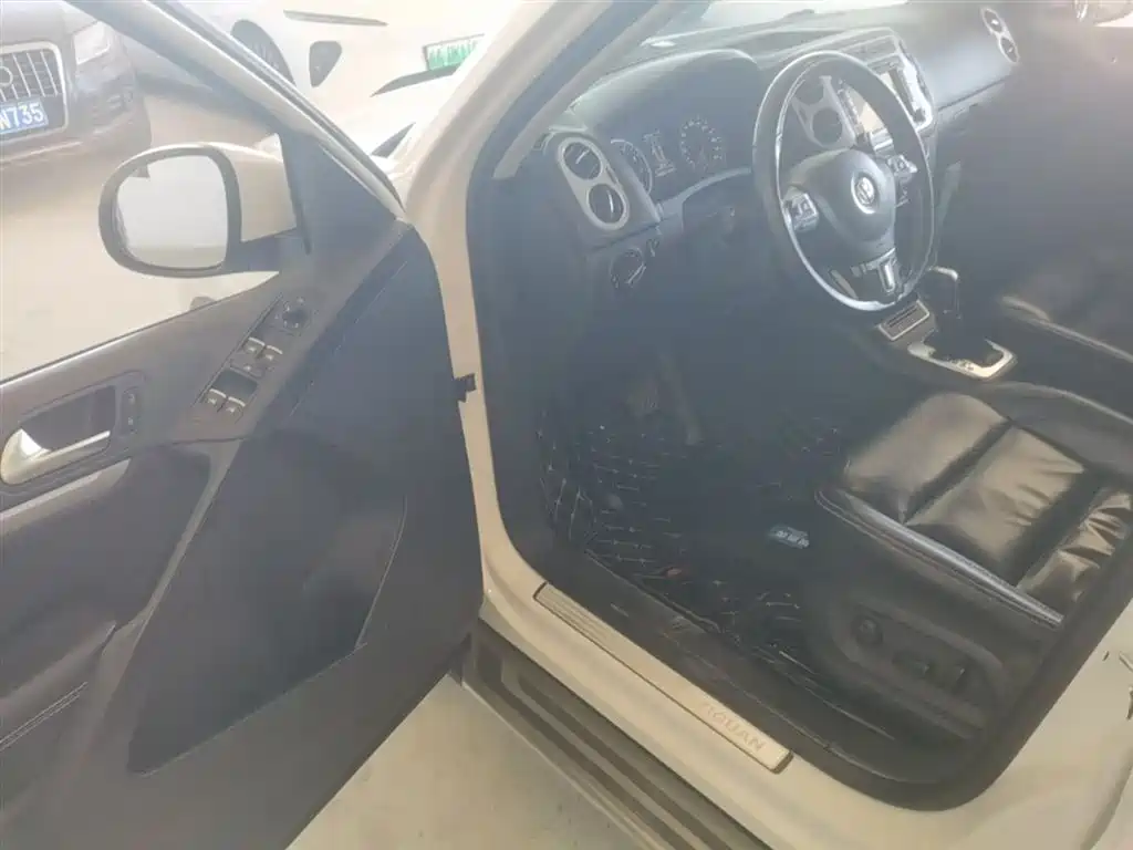 Volkswagen Tiguan 2016 280TSI Automatic 2WD Silk Road Comfort фото 16