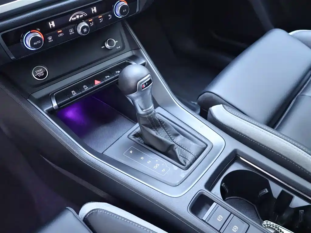 Audi Q3 2024 35 TFSI Fashion Sport фото 12