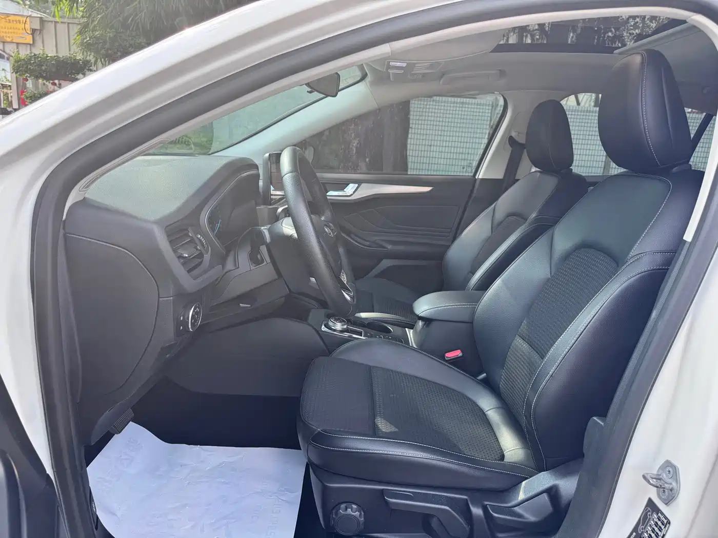 Ford Focus 2019 2020 Sedan EcoBoost 180 Automatic Sharp Trend Type