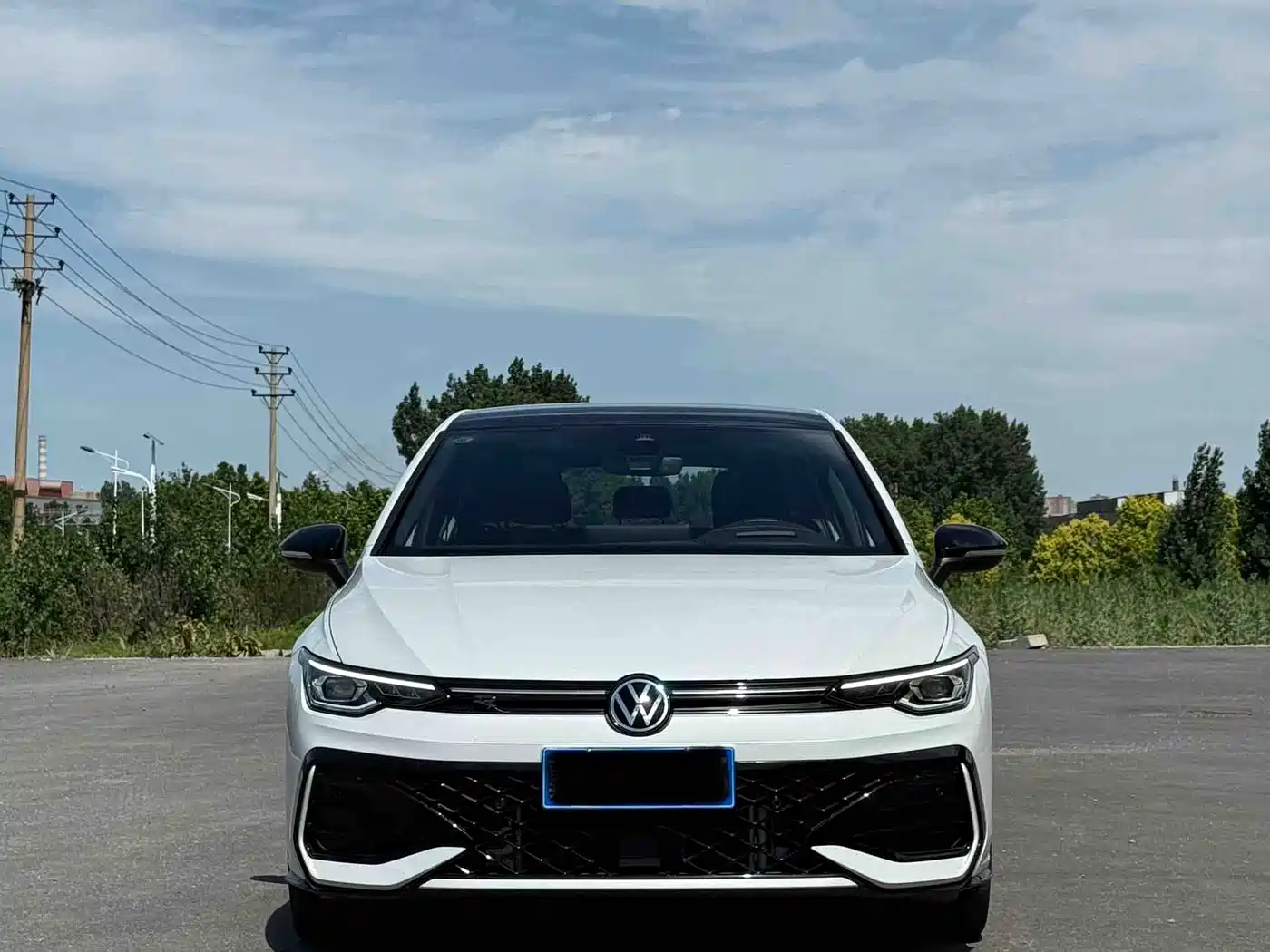 Volkswagen Golf 2025 300TSI R-Line фото 2