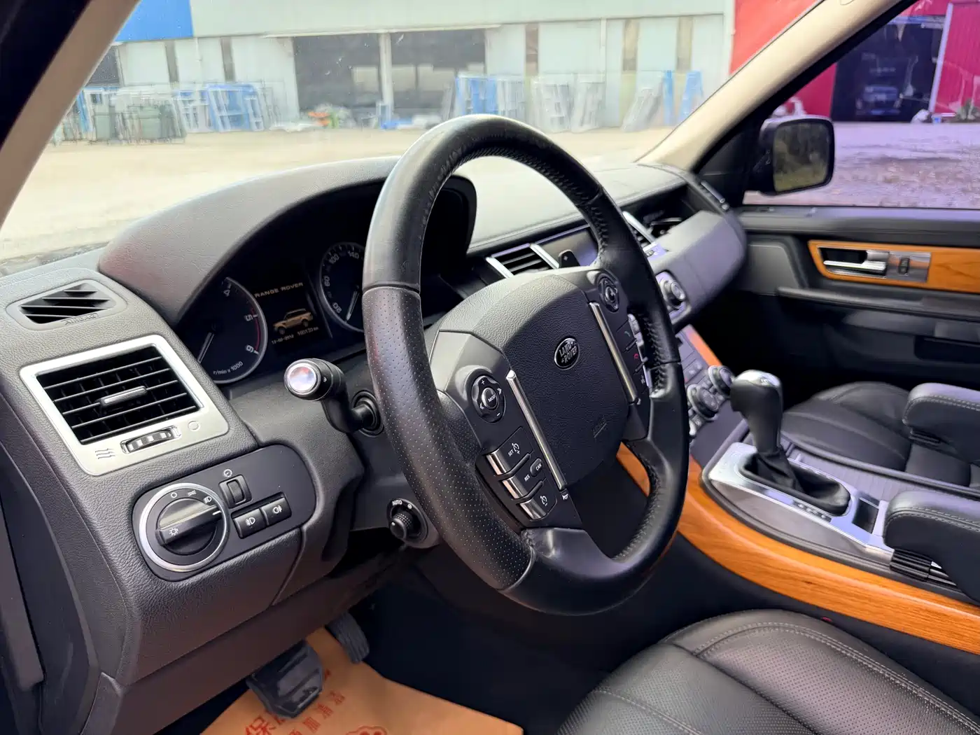 Land Rover Range Rover Sport 2013 3.0 TDV6 Diesel фото 10