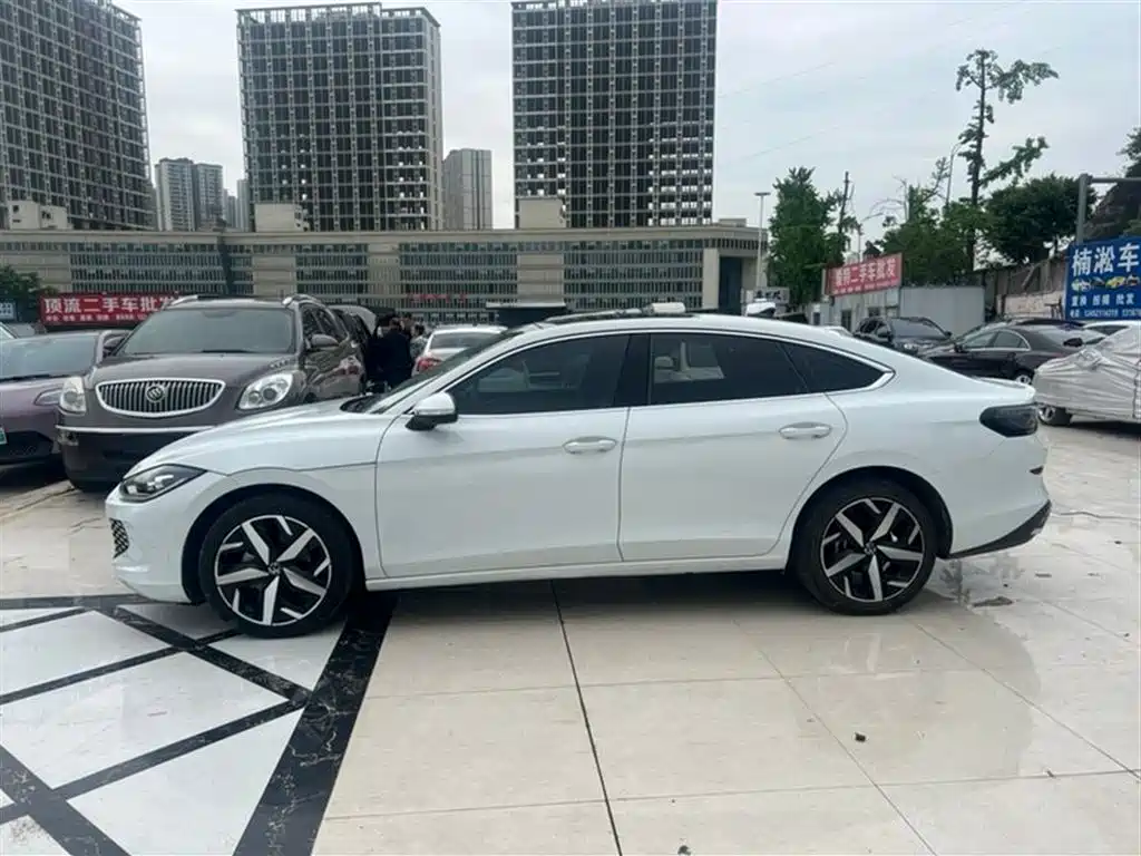 VOLKSWAGEN LINGDU