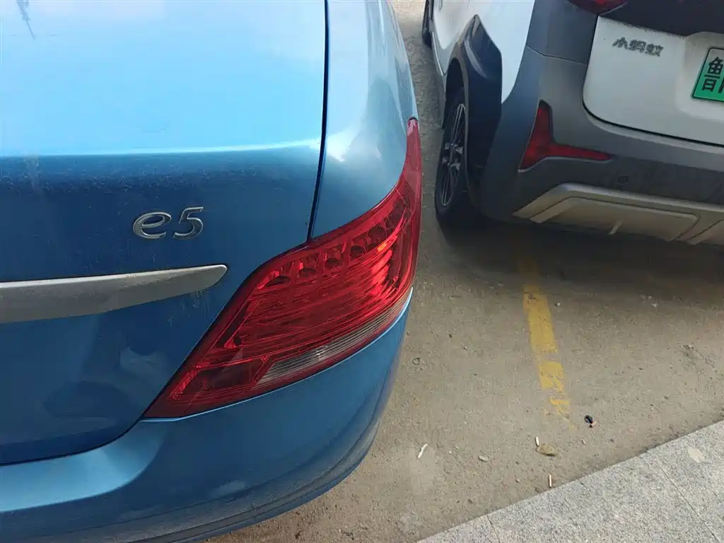 BYD e5 2018 Mobility Edition фото 8