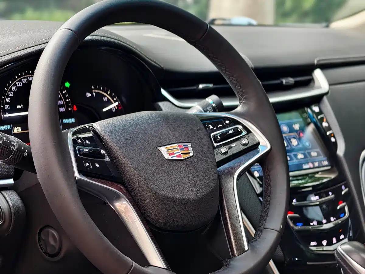 Cadillac XTS 2018 28T Technology фото 16
