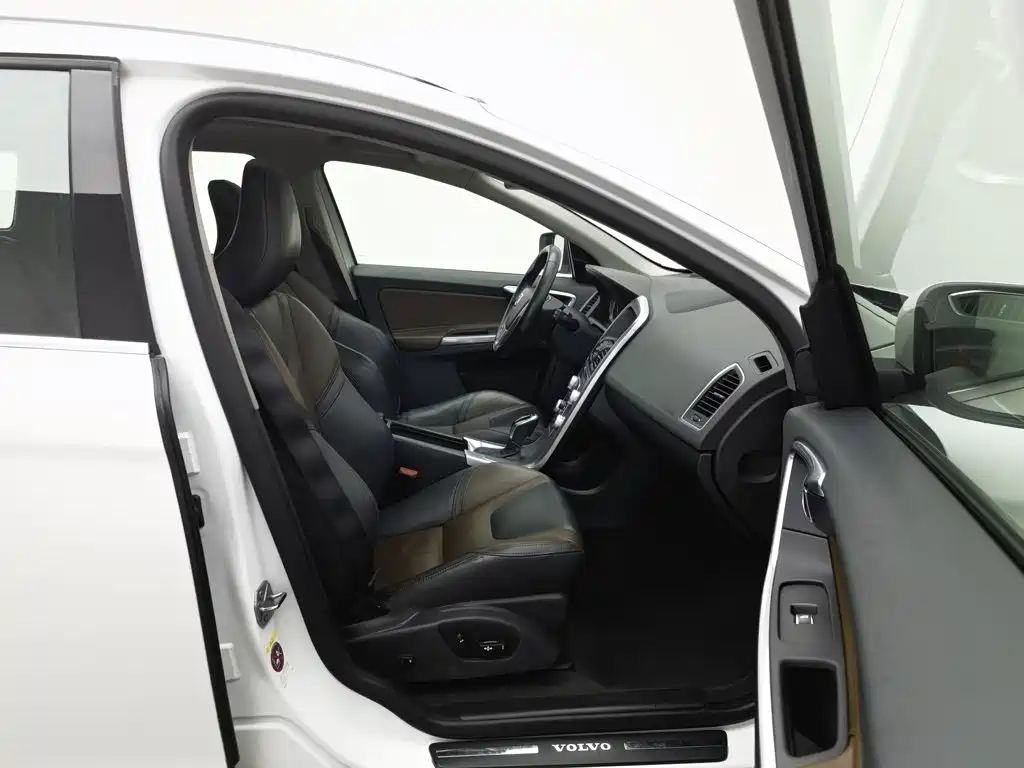 Photo 23 - Volvo XC60