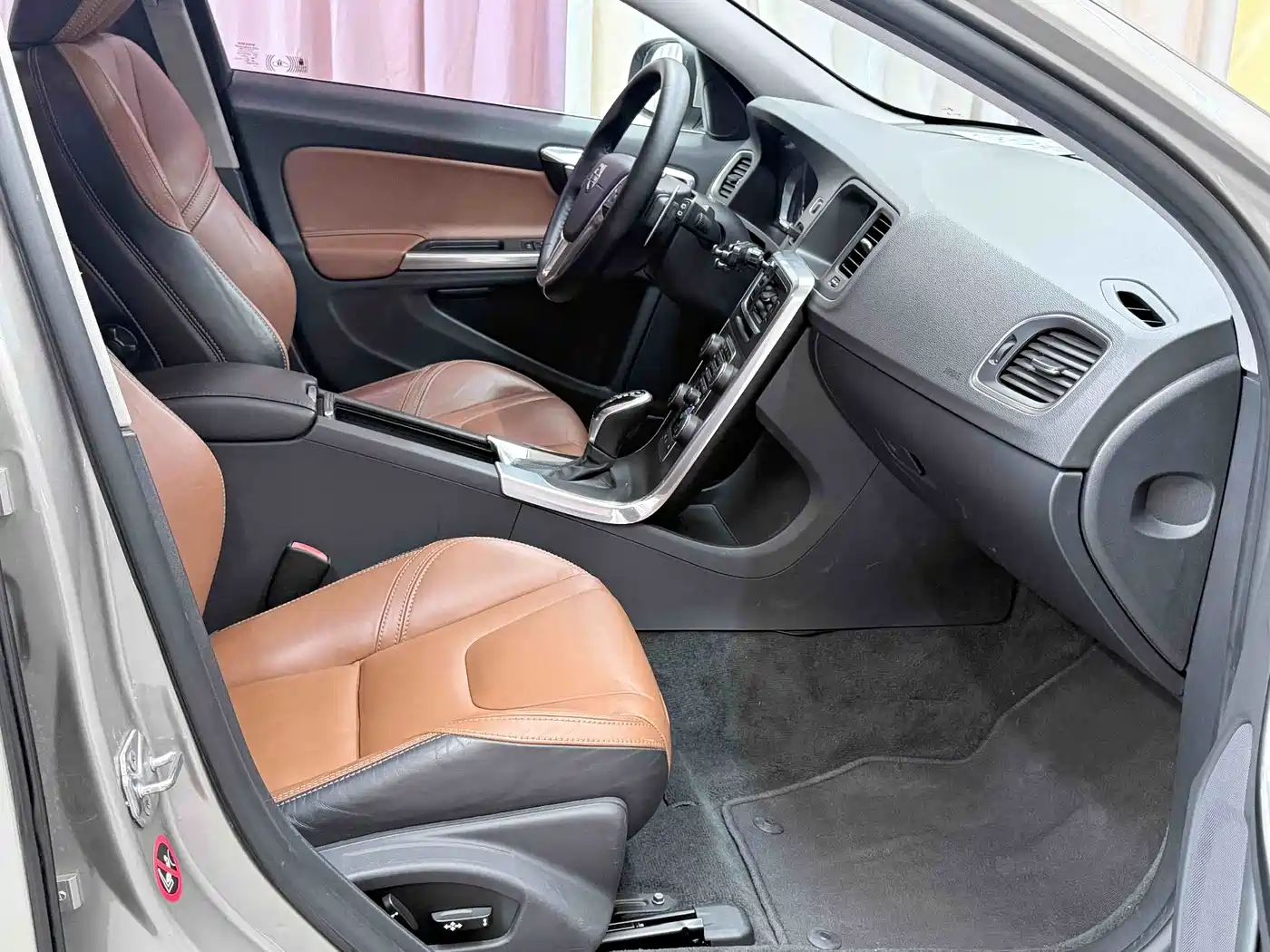 Volvo V60 2014 2014 Model Year Facelift T5 Inscription