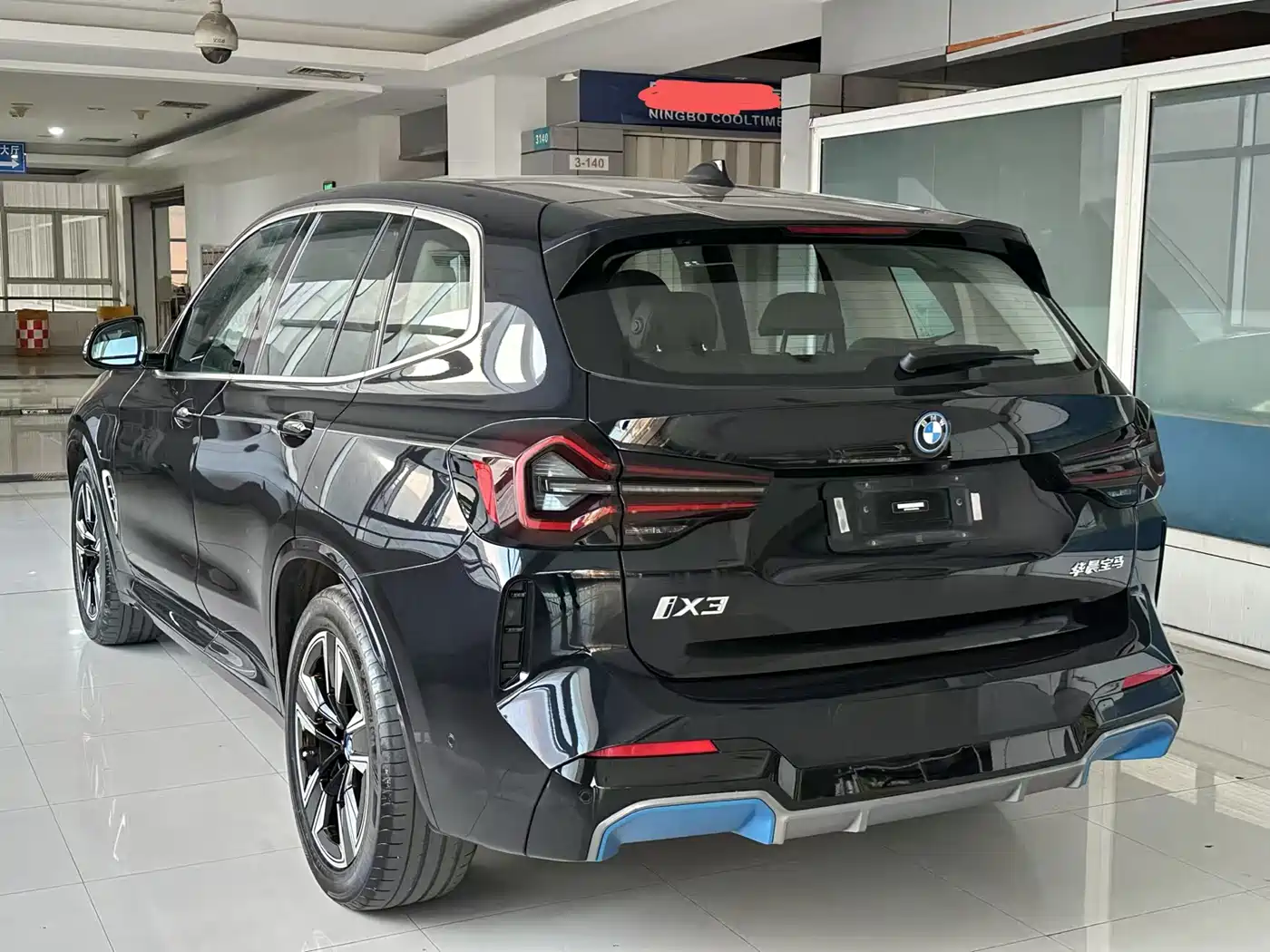 BMW IX3