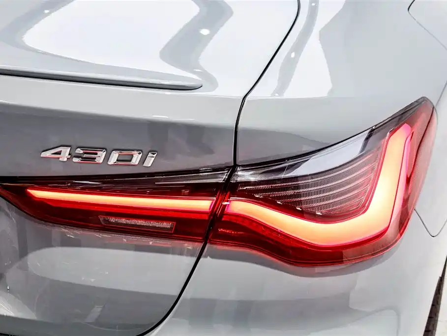 BMW 4-SERIES
