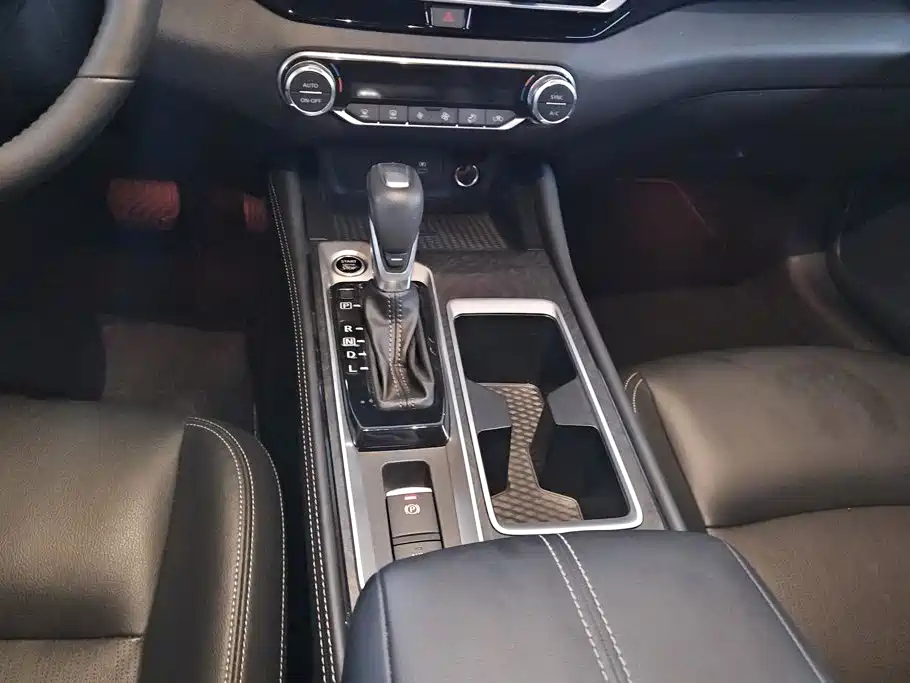 Nissan Teana 2025 2025 2.0L XL-TLS Delight Edition