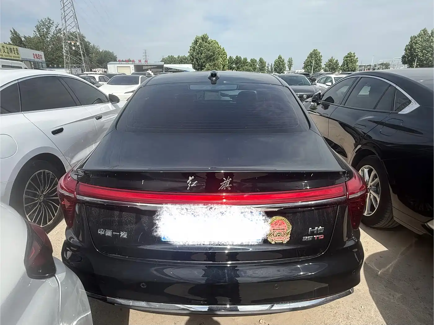 Hongqi H5 2024 1.5T DCT Smart Connect Flag Rhythm Edition фото 5