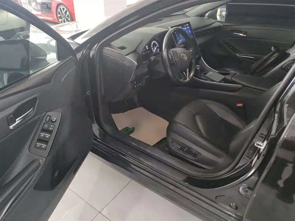 Toyota Avalon 2022 2.0L Luxury Edition фото 11