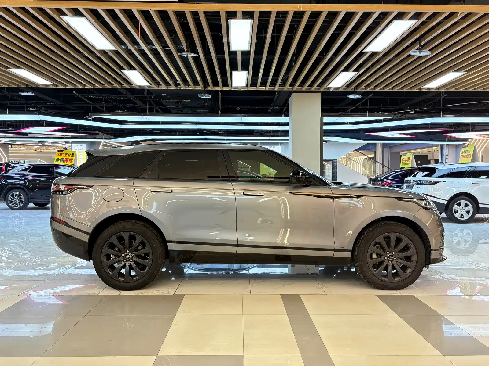 Фото 6 - Land Rover Range Rover Velar