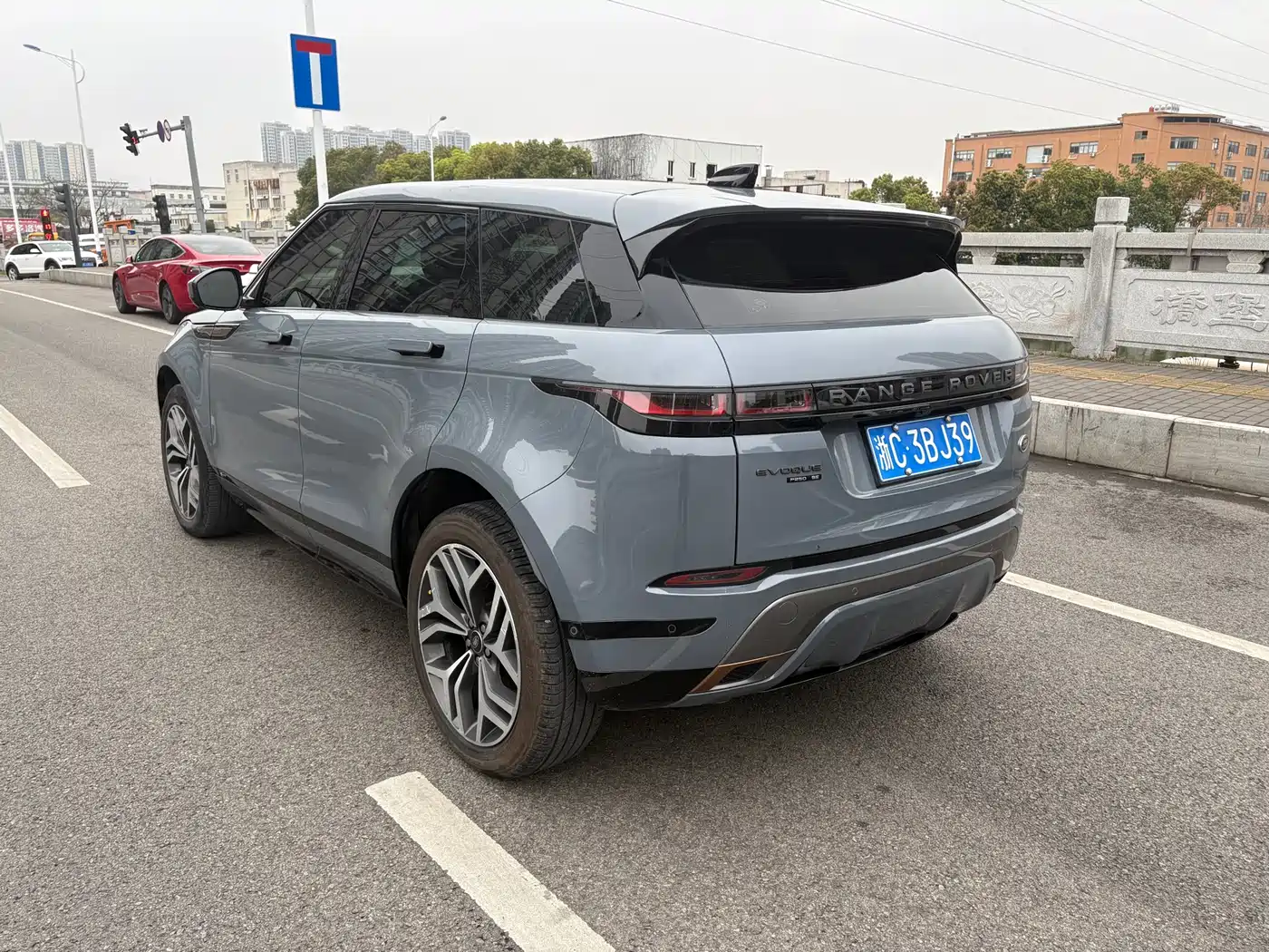 Land Rover Range Rover Evoque 2020 249PS R-DYNAMIC SE Sport Tech Edition фото 5