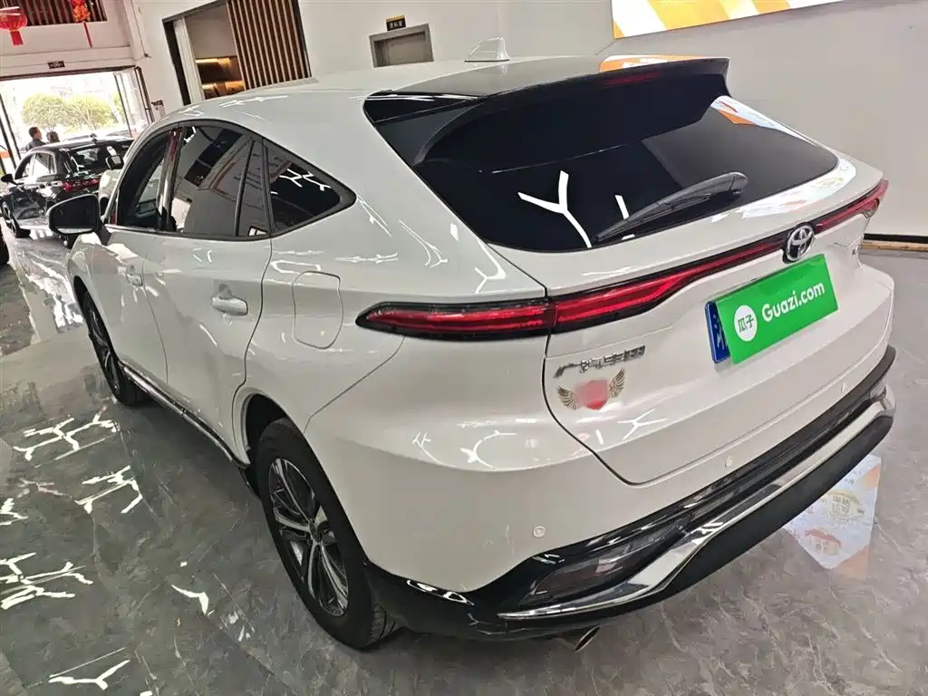 Toyota Venza 2023 2.0L CVT FWD Luxury фото 5
