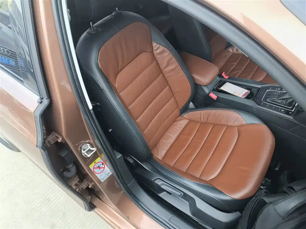 Volkswagen Lamando 2015 330TSI DSG Comfort фото 25