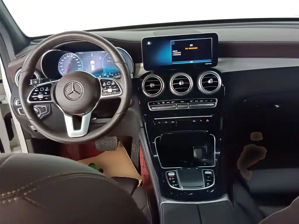 Mercedes-Benz GLC 2021 GLC 260 L 4MATIC Sporty фото 10