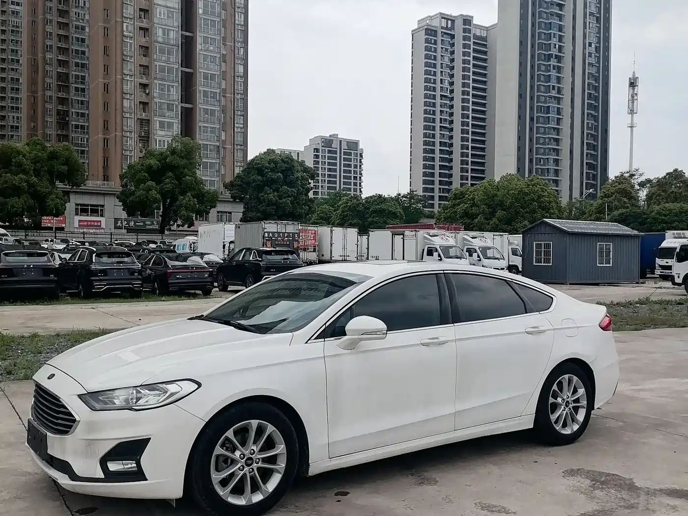 FORD MONDEO