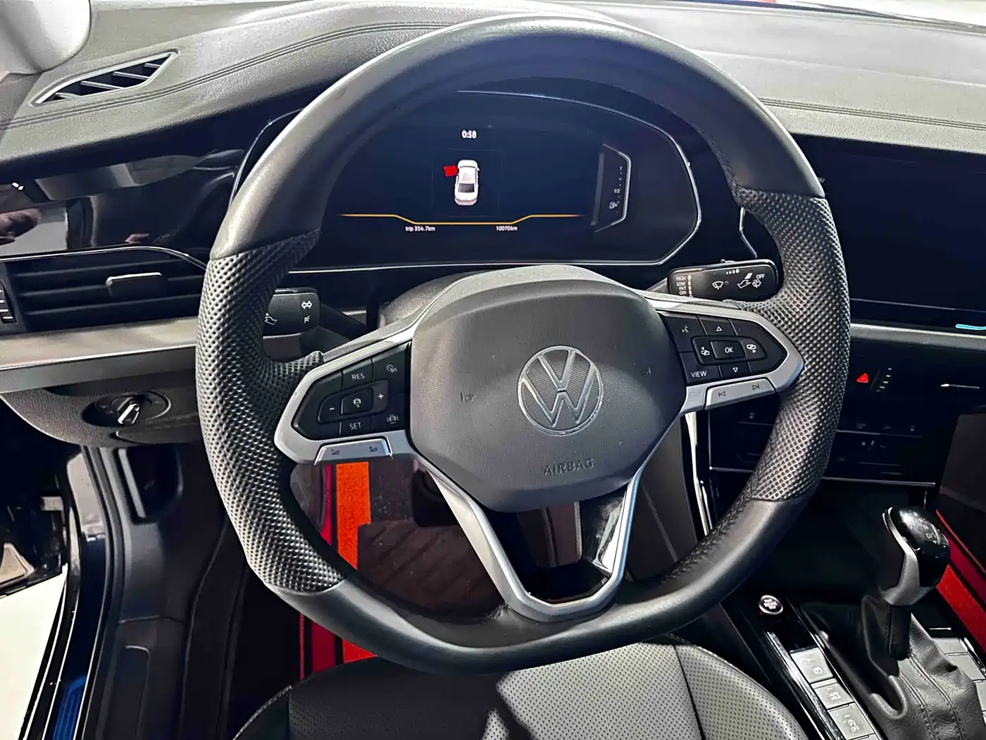 Volkswagen Passat 2025 Outstanding 330TSI Starlight Elite Edition фото 6