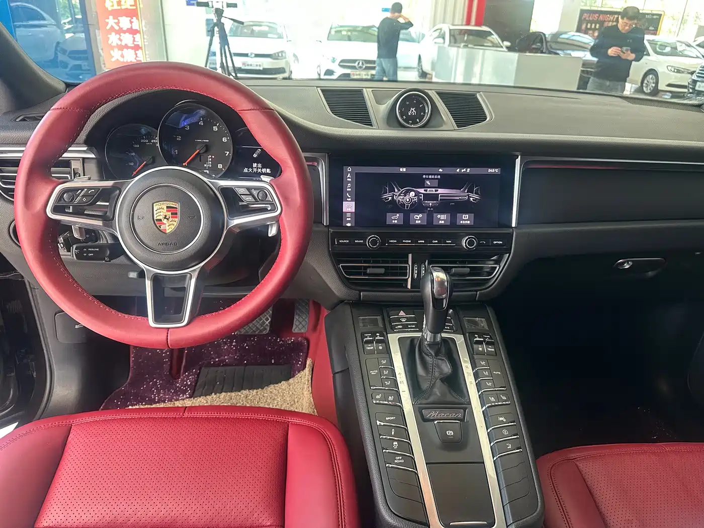 Porsche Macan 2020 Macan 2.0T фото 11