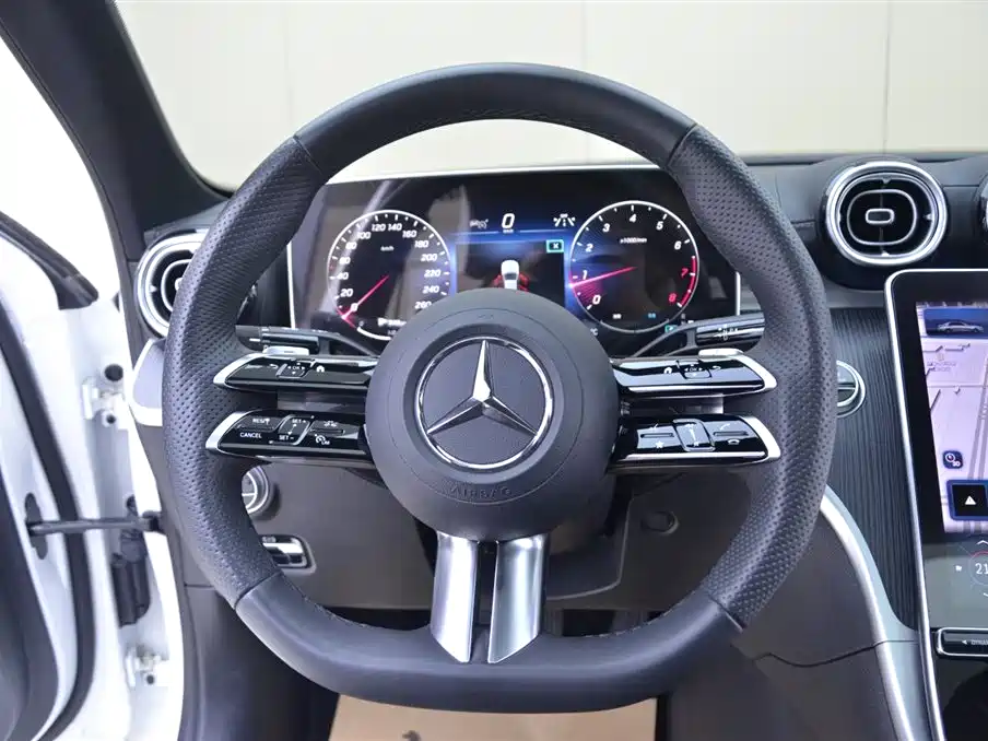 Mercedes-Benz C-Class 2024 C 260 L Night Edition Sport фото 9
