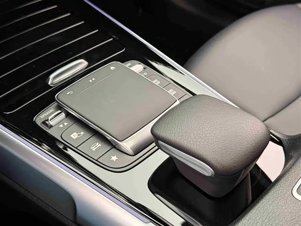 Mercedes-Benz GLB 2023 GLB 220 Dynamic фото 20