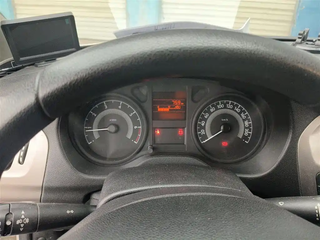 Peugeot 301 2016 1.6L Manual Comfort Edition фото 4