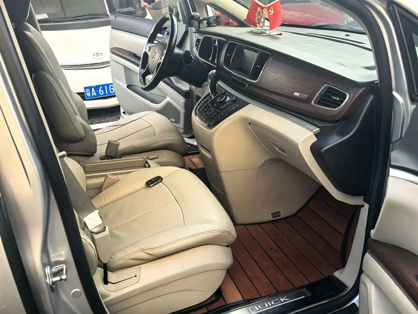 Buick GL8 2014 3.0L XT Luxury Business Flagship фото 12